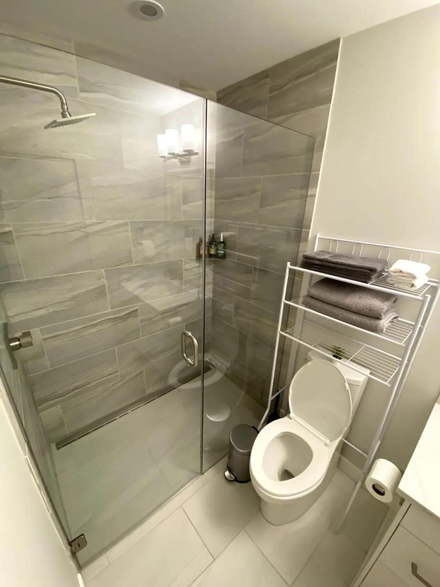 Luxury Unit In The Heart Of Canmore Bagian luar foto